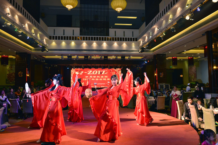 AG8旗舰厅餐饮集团2017年会暨春茗晚宴圆满举行