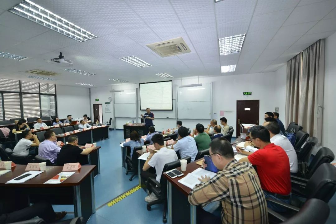 中国现代餐饮管理高级研学班第二次授课圆满结束。