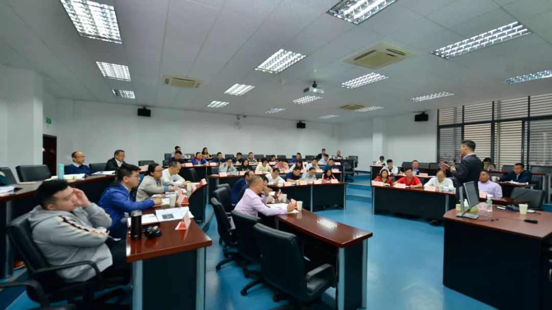 中国现代餐饮管理高级研学班第三次授课圆满结束！