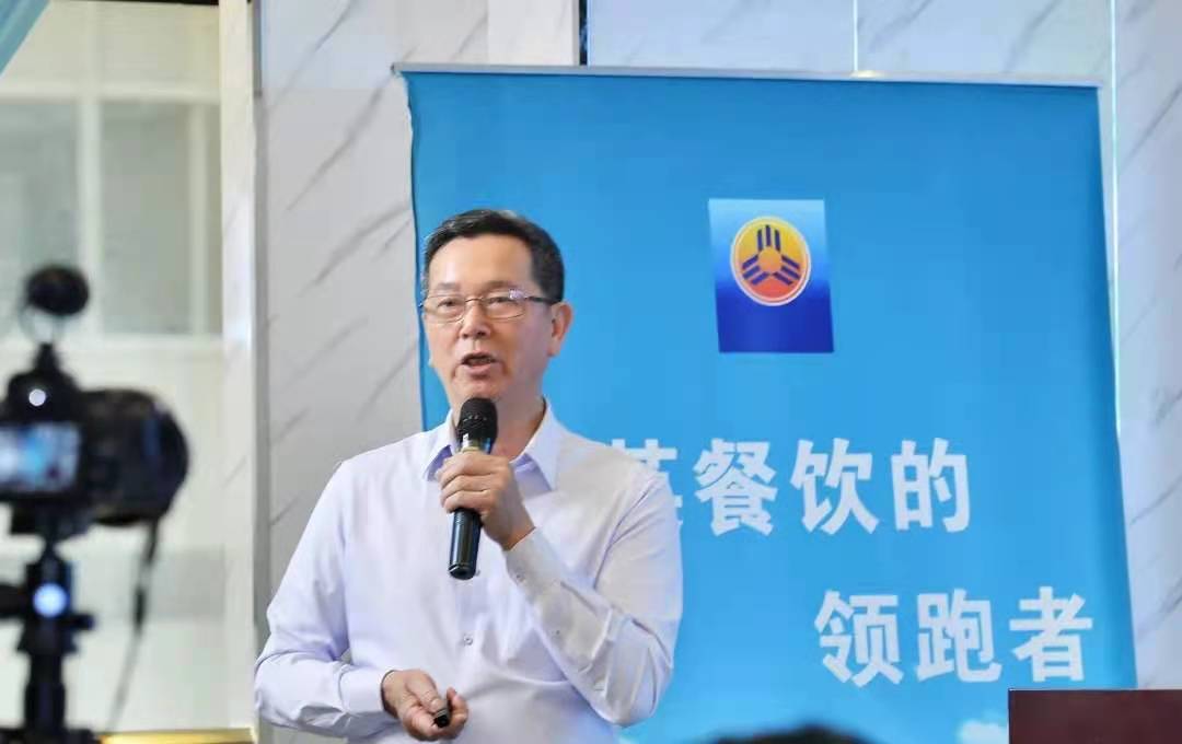 务实、专注、专业、持续 ——广州AG8旗舰厅投资集团2021年年会圆满召开